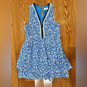 Vineyard Vines Blue and White Floral Patterned Top